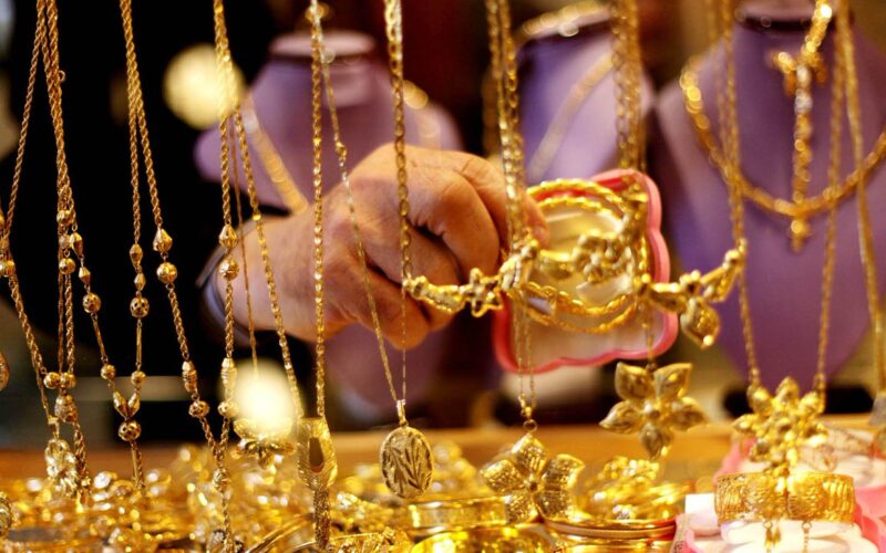 هُنا الآن.. سعر جرام الذهب عيار 21 سعر الذهب اليوم الخميس 27 يونيو 2024 في سوق الصاغة